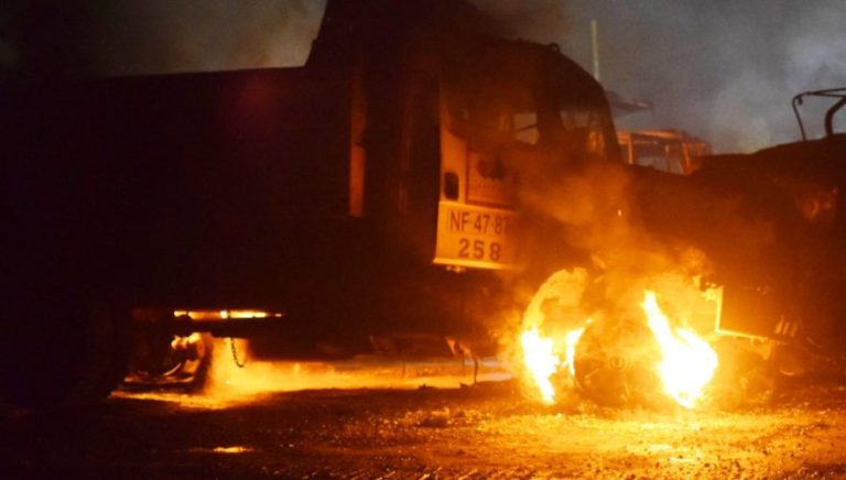 17-132825_6vz8_Ataque-incendiario-ok-ok-ok-880x500