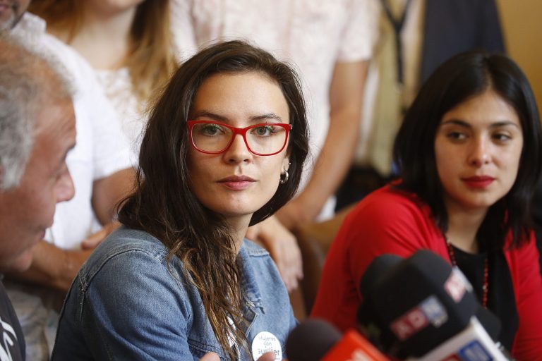 camila-vallejos-aula-segura-pousta-chile-escuelas-sin-violencia-e1538148523632