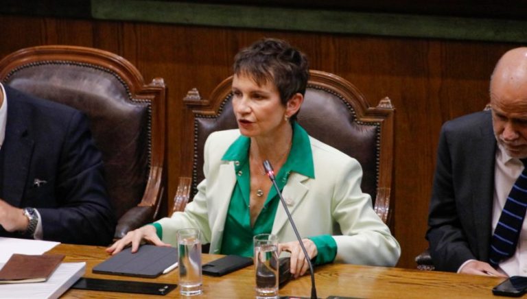 10-165312_a7go_Carolina-Toha-acusacion-constitucional-880x500