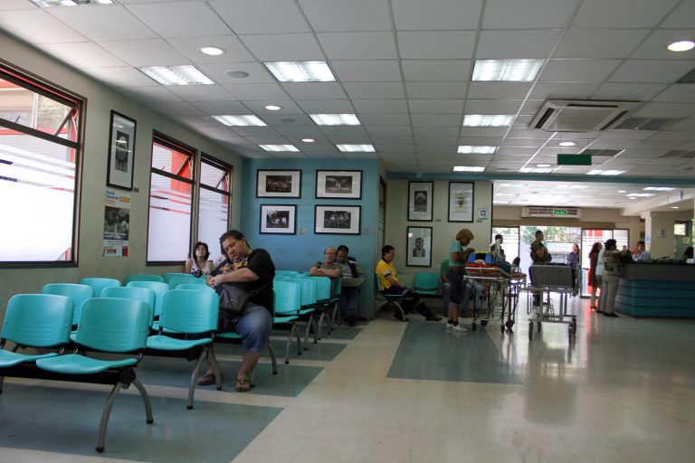 Anuncian nuevo paro en Posta Central