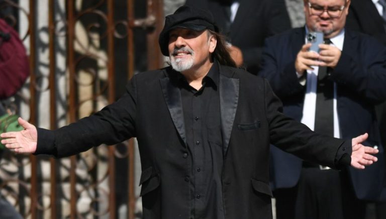 19-222154_ke2a_A_UNO_15473611-880x500