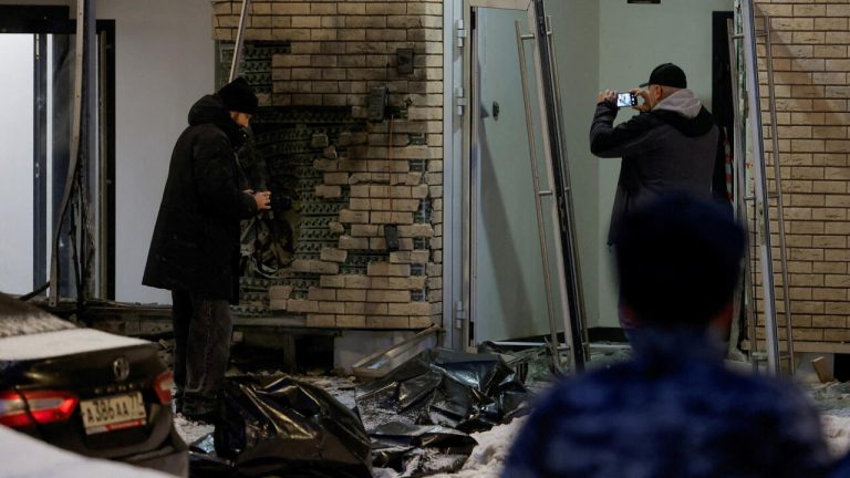 2024-12-17T062427Z_1445975405_RC2TQBAEZEWR_RTRMADP_3_UKRAINE-CRISIS-MOSCOW-BLAST