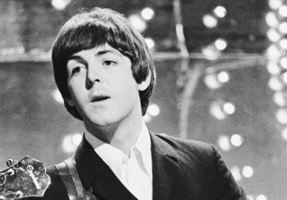 Paul-McCartney-anuncia-su-propio-libro-de-fotografia-1964-Eyes-Of-The-Storm